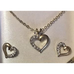 Genuine Austrian crystal Heart Shape Earring & Pendant Necklace Set Gold Tone